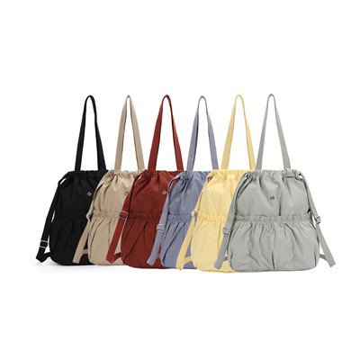 Adakah terdapat beg galas sekolah dengan petak utama yang besar?